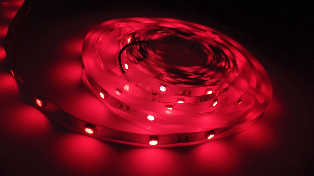 730–735nm SMD5050 DC12V Infrared LED Strip Light – High Power Far Red for Plants, 30/60/120 LEDs/m, 5 Meters, IP00/IP65